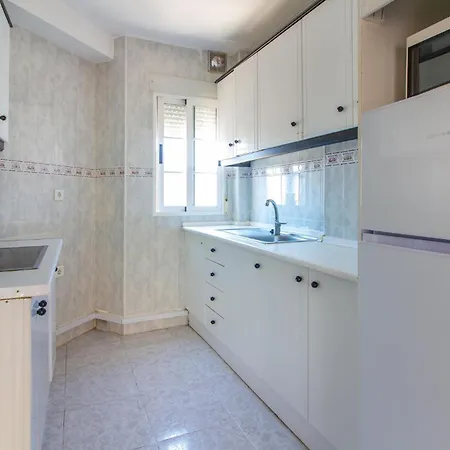 Awesome In With Kitchen 아파트